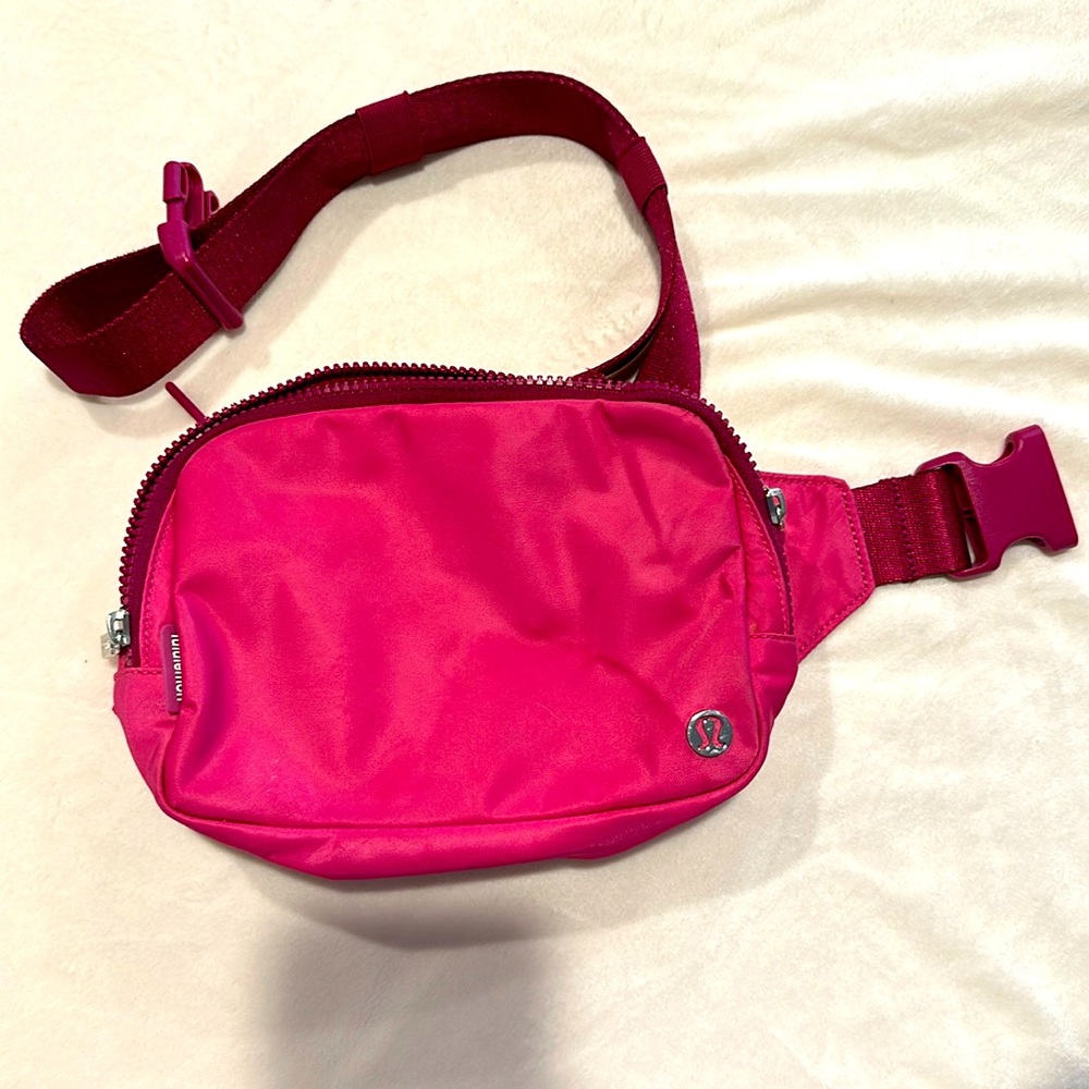 Pink Lululemon belt bag